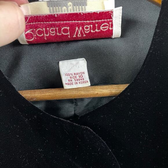 Velvet Black Velvet Scalloped Blazer Top Rhinestone Pearl Buttons Vintage - Picture 5 of 8